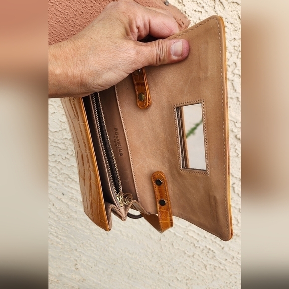 BROTHER VELLIES LIJADU CROC-EMBOSSED LEATHER SHOULDER BAG AND CLUTCH - Picture 7 of 9